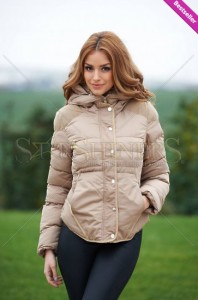 gaeaca iarna cu gluga