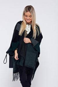 poncho tricotat gros